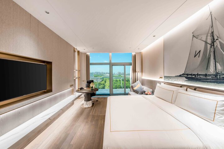 Room 14 of 130
