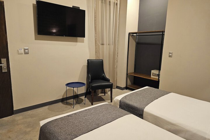 Room 19 of 47