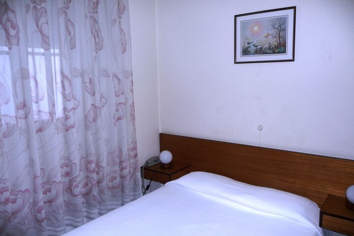Room 7 of 30