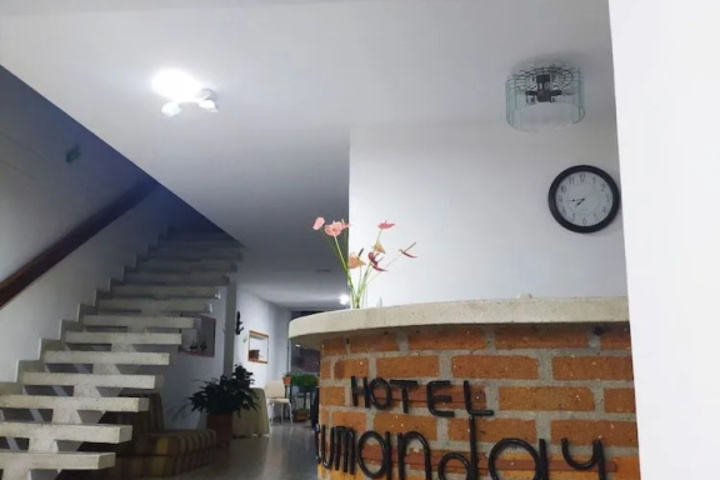 Room 4 of 6