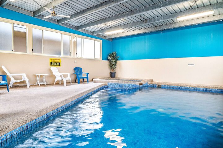 Pools & Facilities