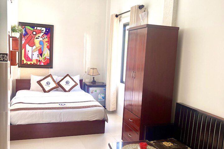 Room 47 of 153