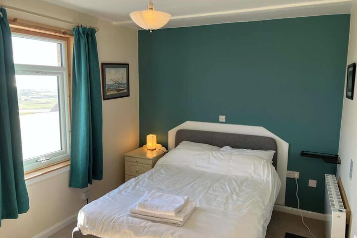 Room 34 of 139