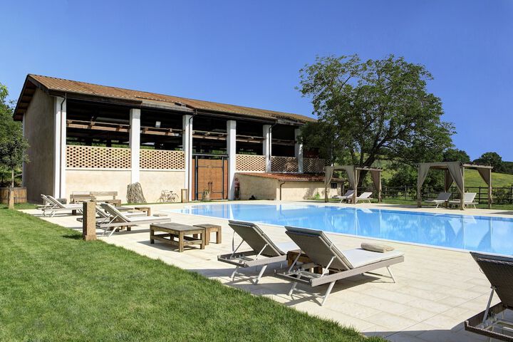 Pool 77 of 123