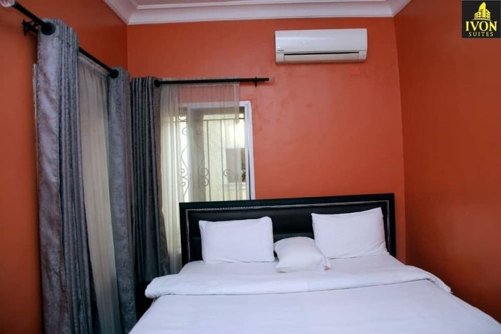 Room 11 of 24