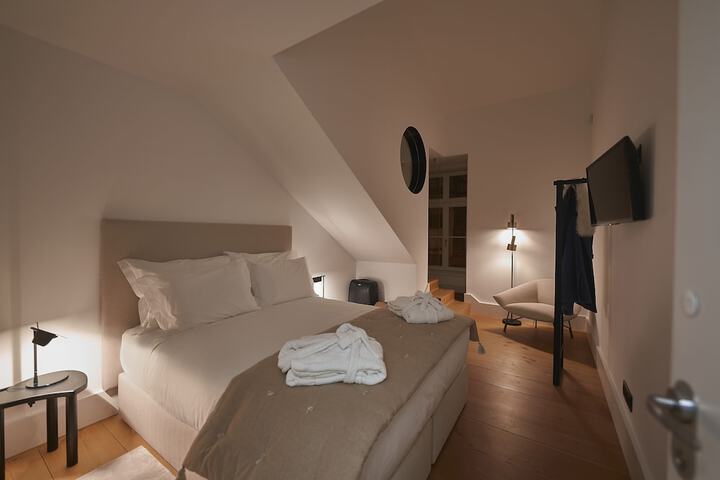 Room 17 of 50