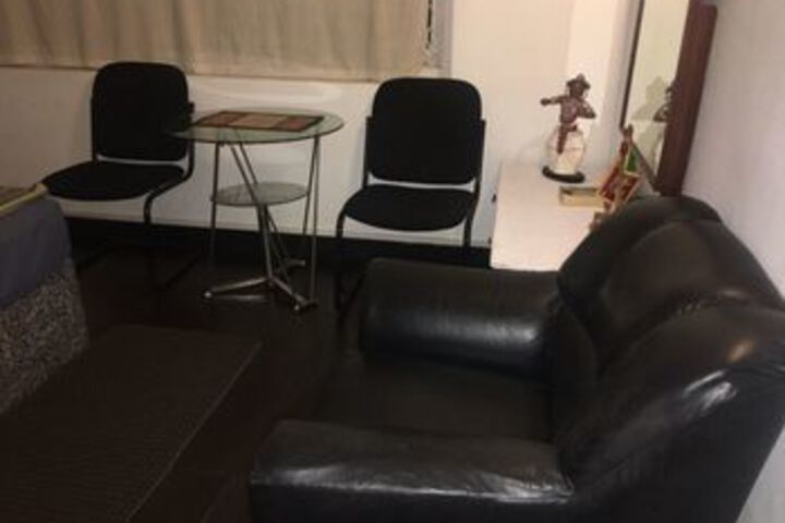 Room 12 of 27