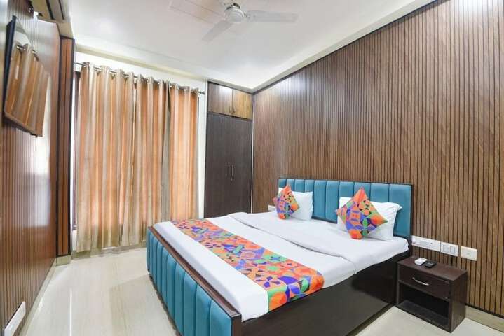 Hotel Red Leaf