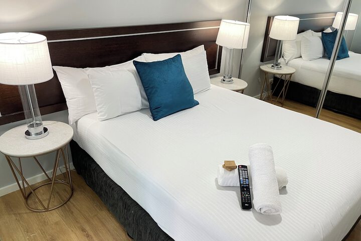 Room 4 of 25