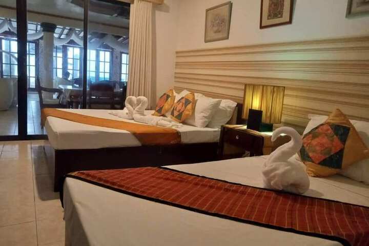 Room 28 of 71