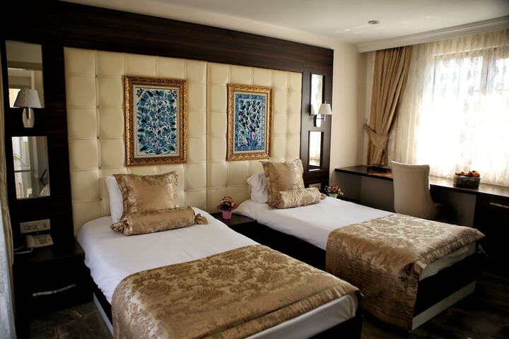 Room 14 of 50