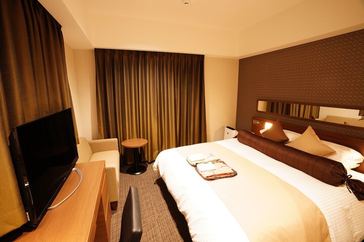 Room 27 of 110