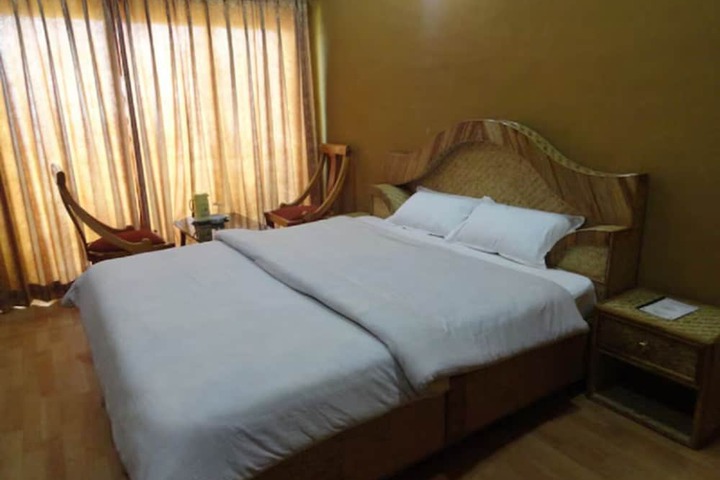 Room 9 of 26