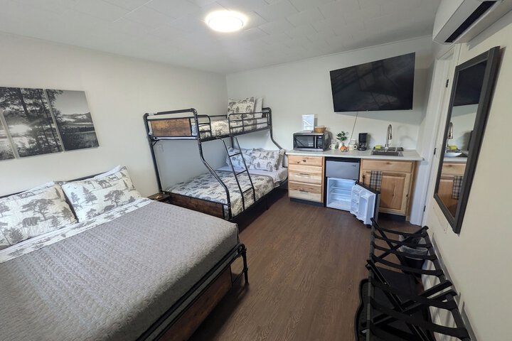 Room 34 of 46