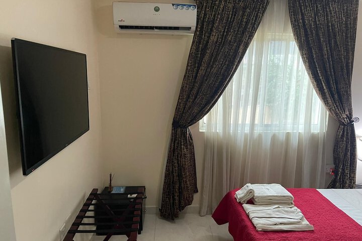 Room 10 of 43