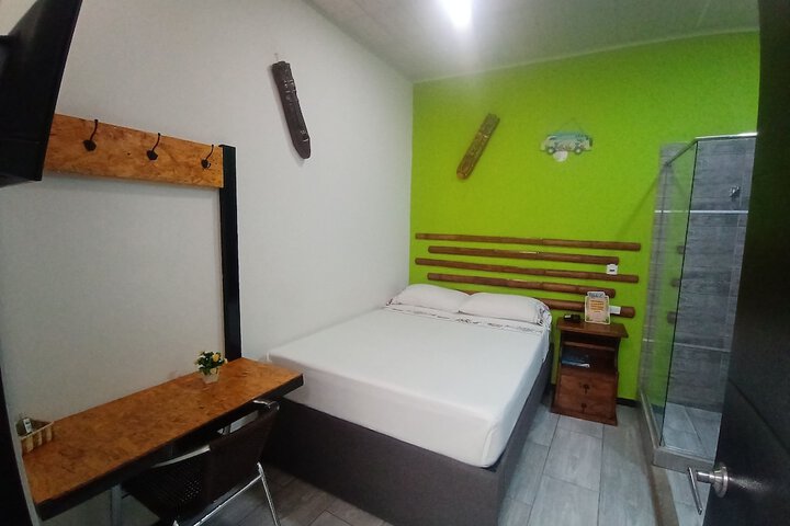 Room 13 of 22