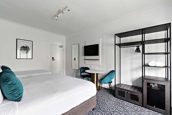 Room 38 of 74