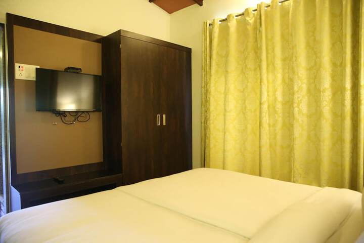 Room 2 of 101