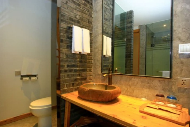 Room 15 of 21