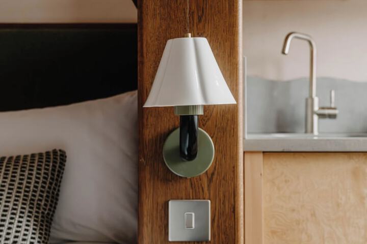 Room 27 of 73