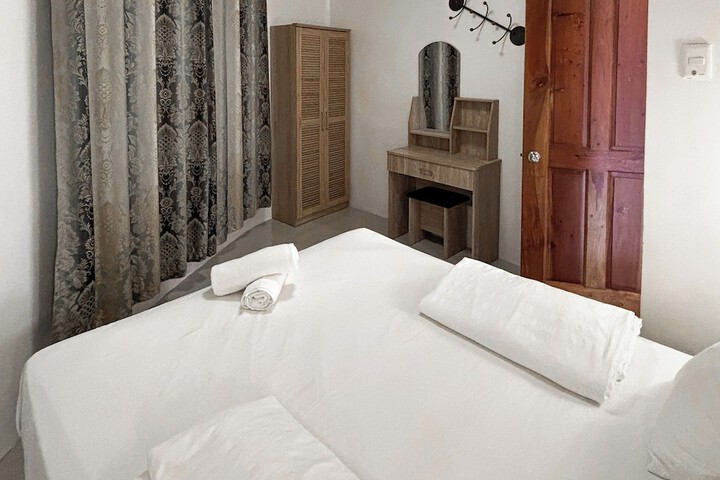 Room 2 of 29