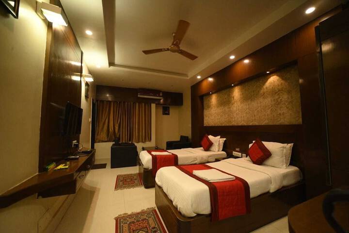 Room 2 of 19