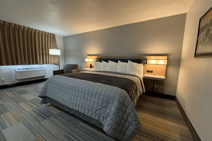Room 18 of 38