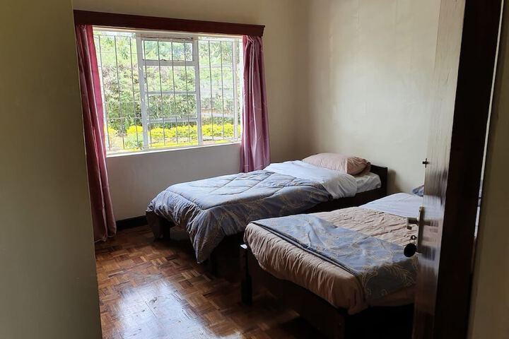Room 2 of 25