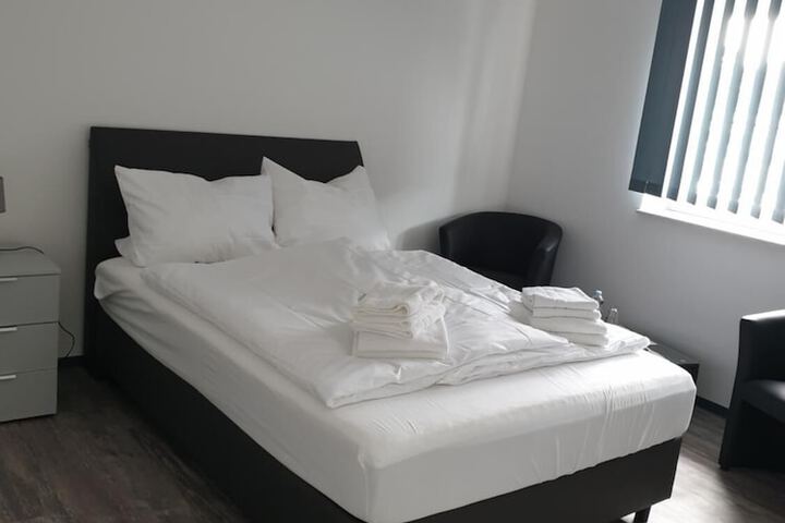 Room 14 of 30