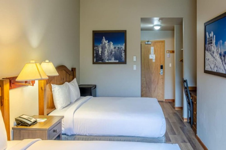 Room 71 of 266