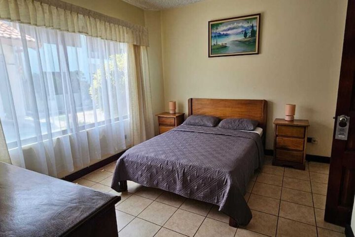 Room 2 of 27