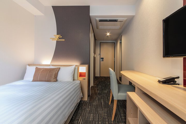 Room 14 of 126