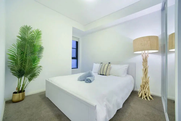 Room 4 of 11