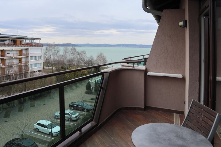 Terrace/Patio 74 of 76
