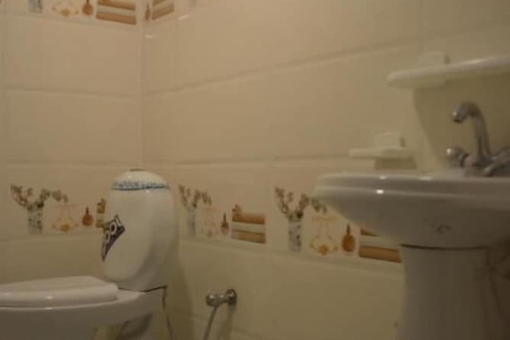 Room 7 of 34