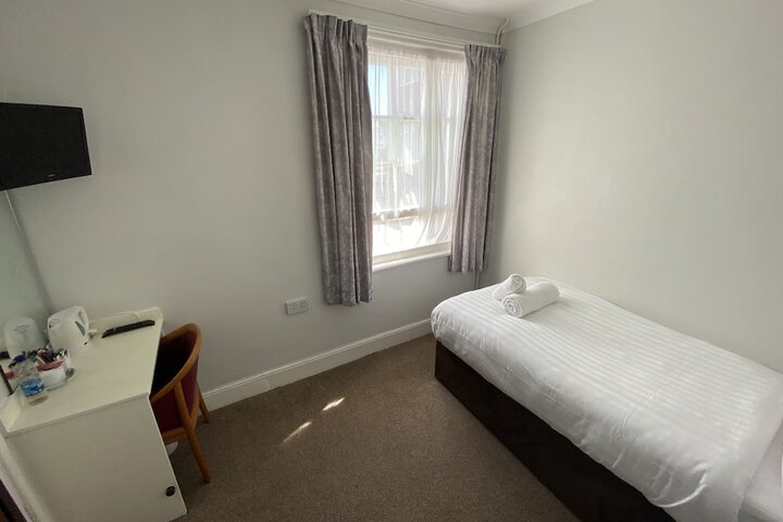 Room 10 of 87