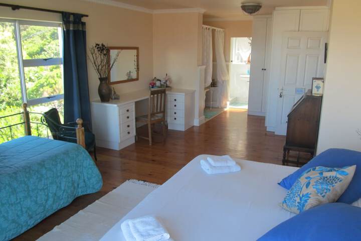 Room 7 of 109