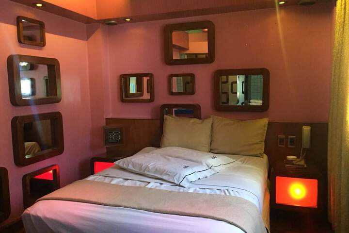 Room 5 of 57