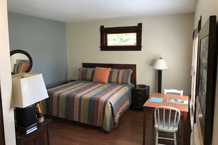 Room 18 of 146
