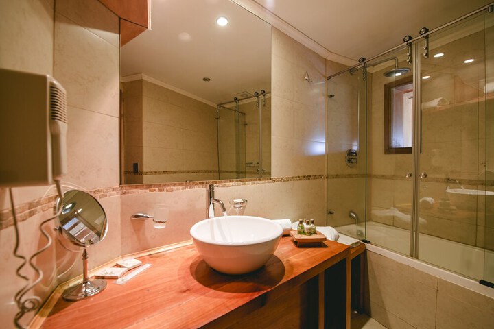 Room 20 of 39