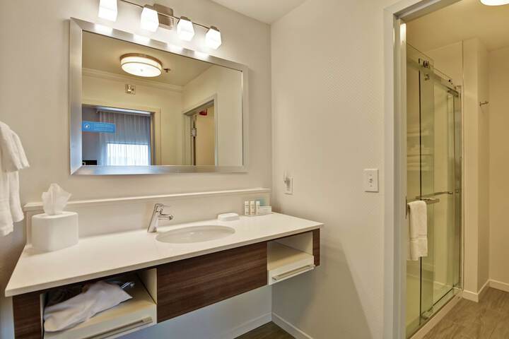 Bathroom shower