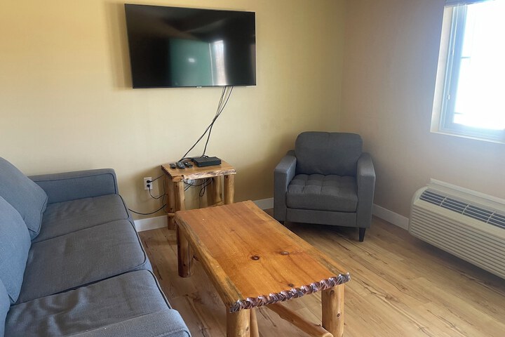 Room 22 of 35