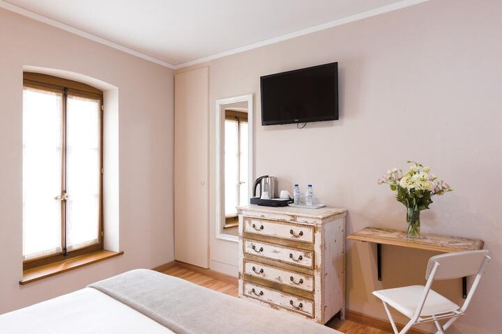 Room 13 of 45