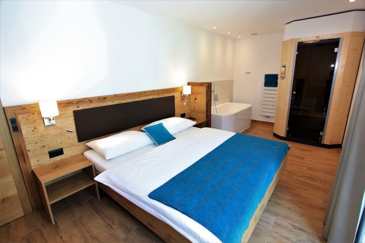Room 4 of 57