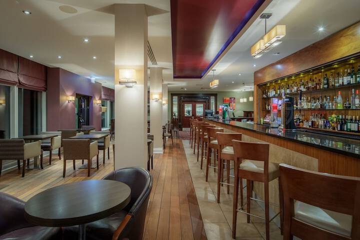 Lounge 164 of 204
