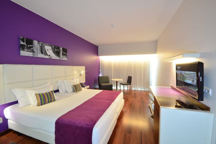 Room 9 of 91