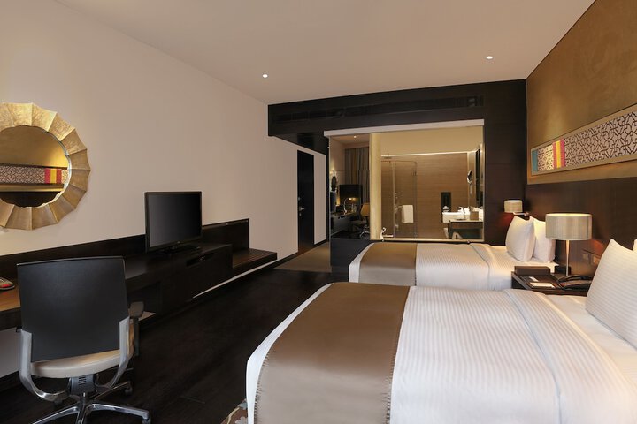 Room 6 of 74