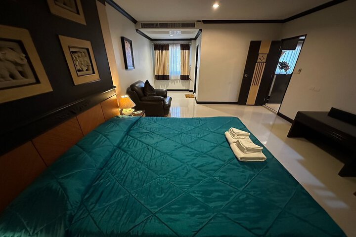 Room 37 of 60