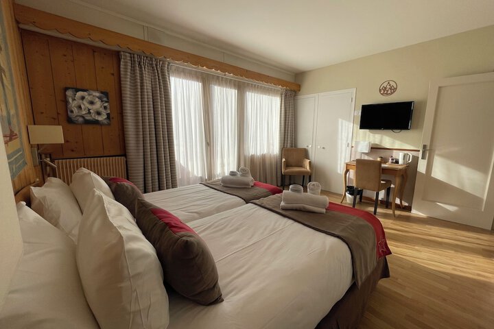 Room 28 of 69