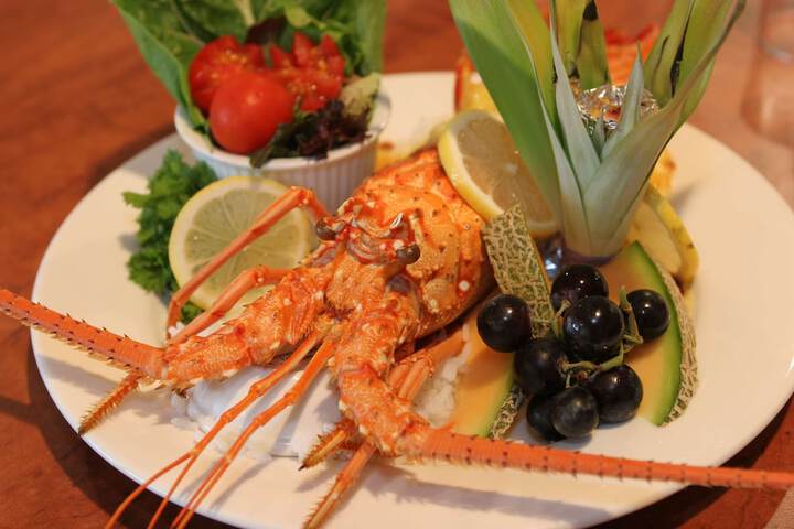 Dining 92 of 106